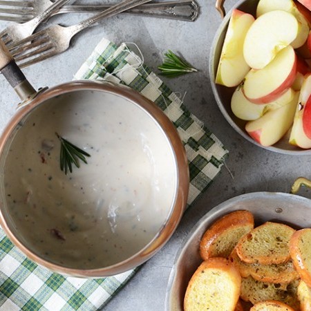 Sundried Tomato and Rosemary Fondue