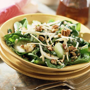 Fresh Greens With Walnut, Pear & GO Veggie! Lactose Free Mozzarella Shreds